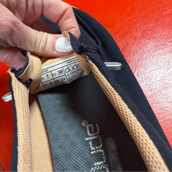 HEY DUDE NAVY SLIP ON SNEAKER LOAFERS - Picture 2 of 8